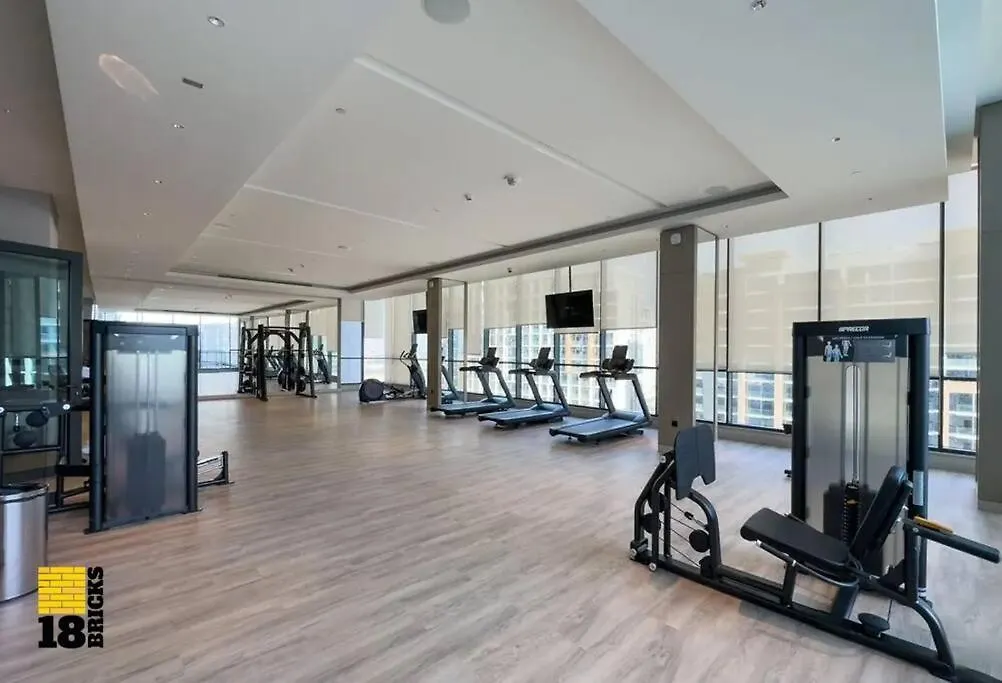 Spacious And Comfort Stay At Sobha Waves Dubai United Arab Emirates